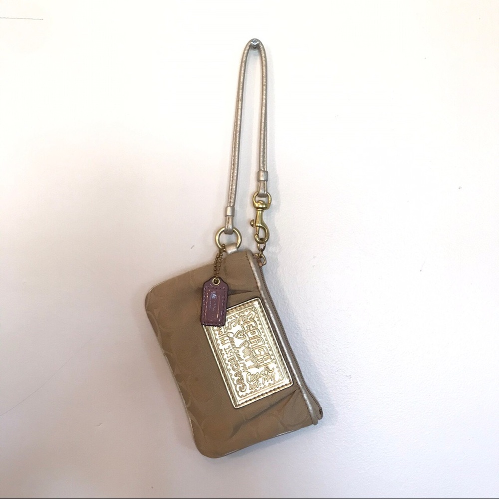 Coach Poppy Wristlet